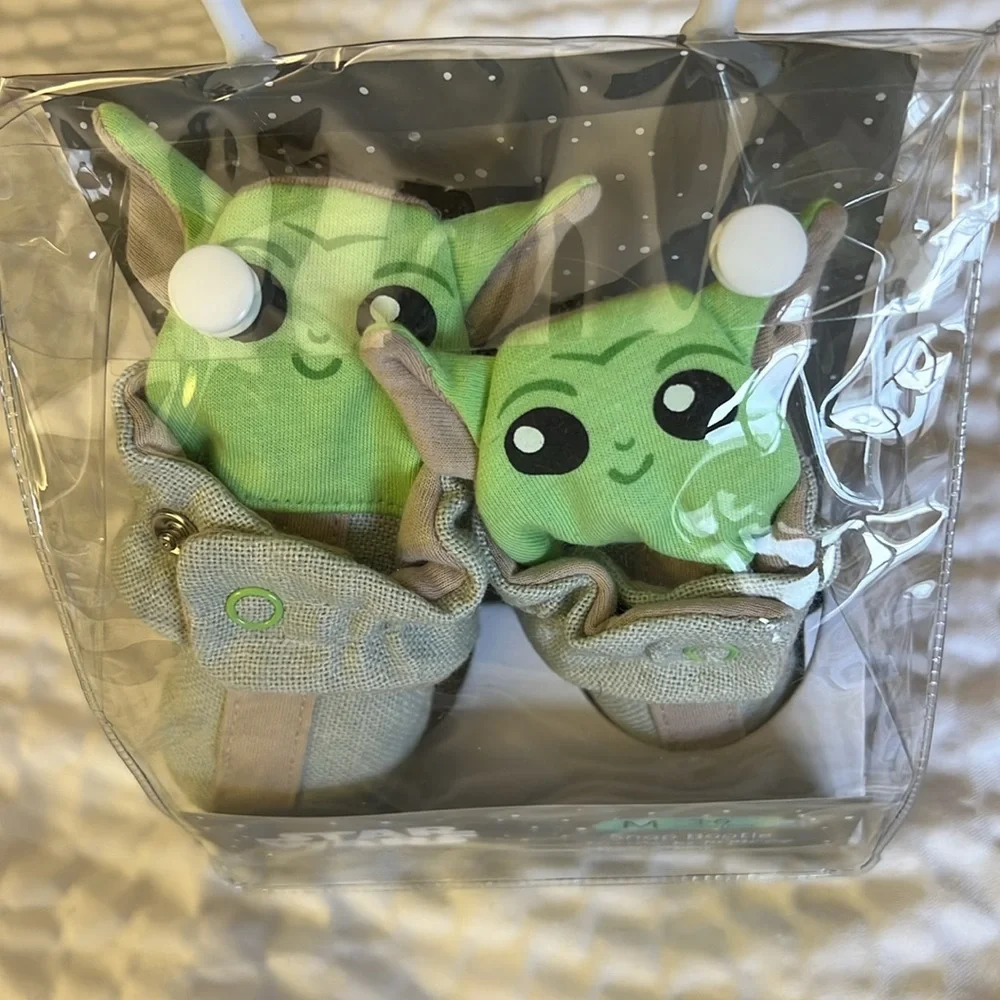 Baby Booties 3-6 Months Star Wars Snap Bootie New